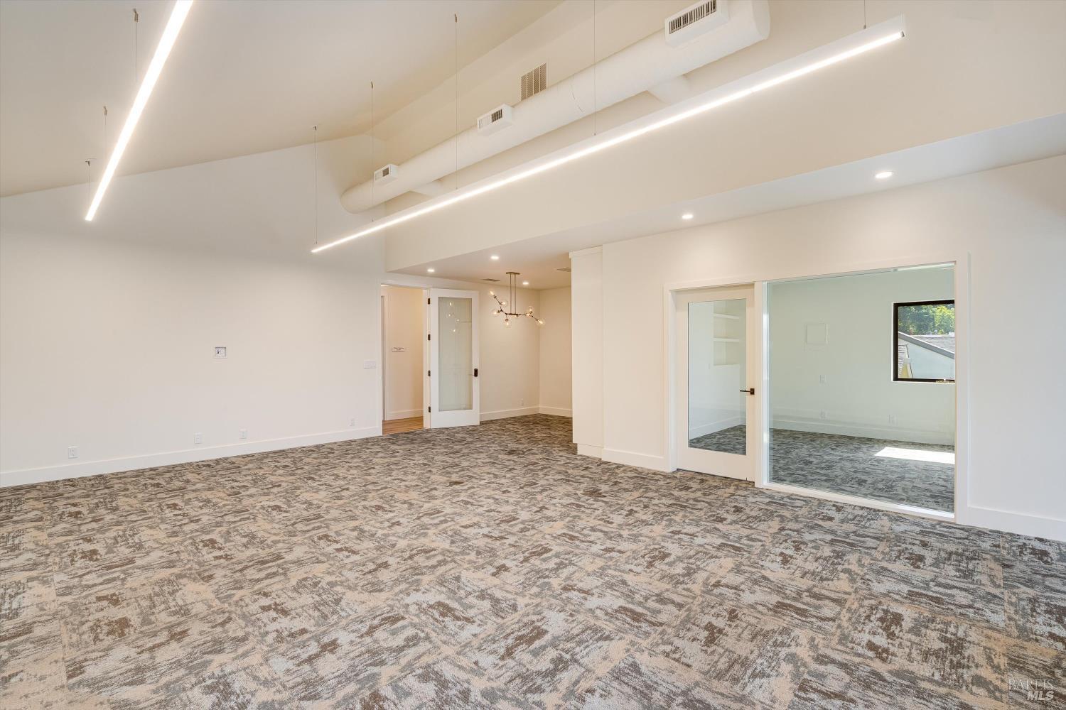 190 W Napa St