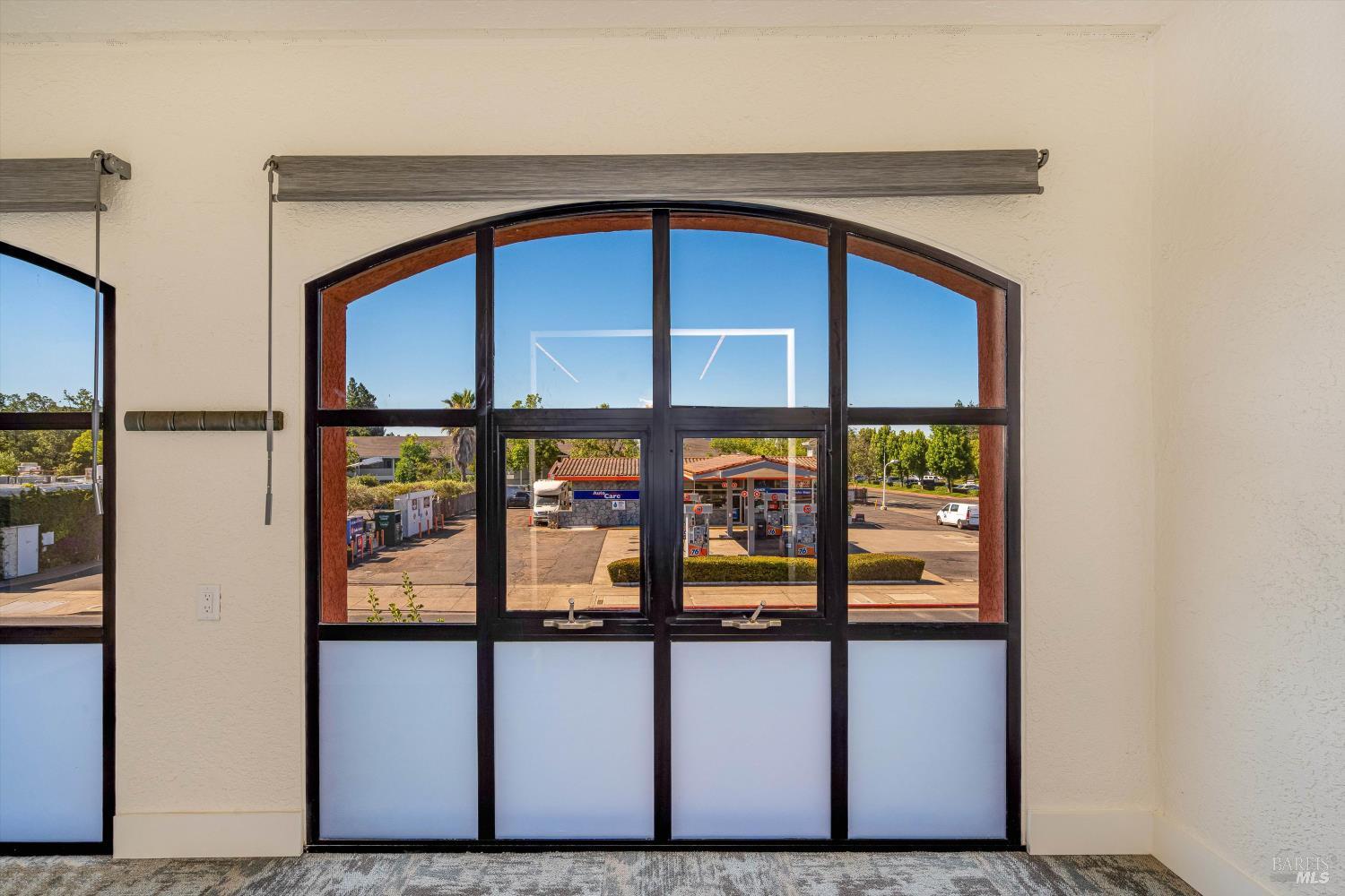 190 W Napa St