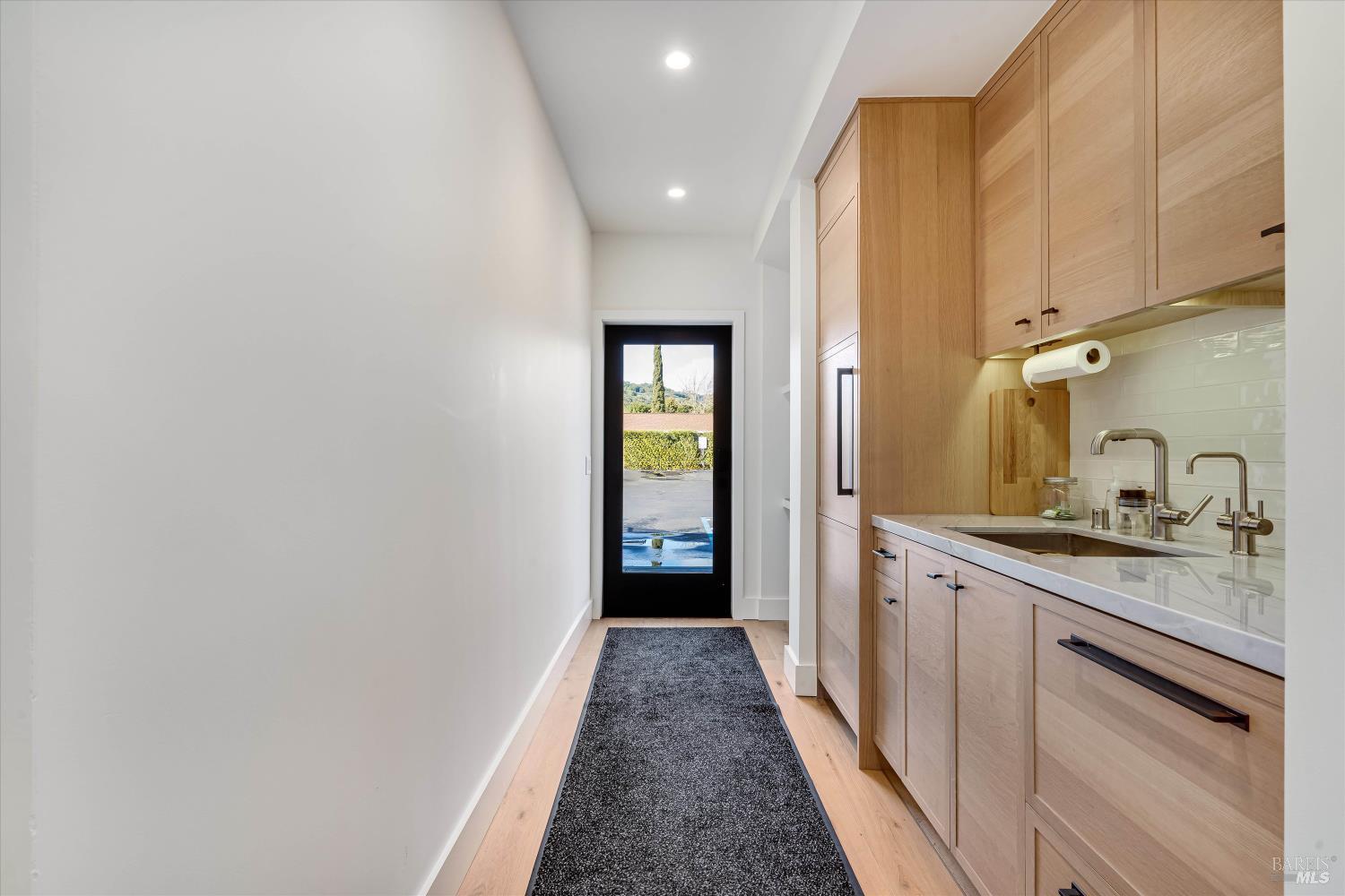 190 W Napa St