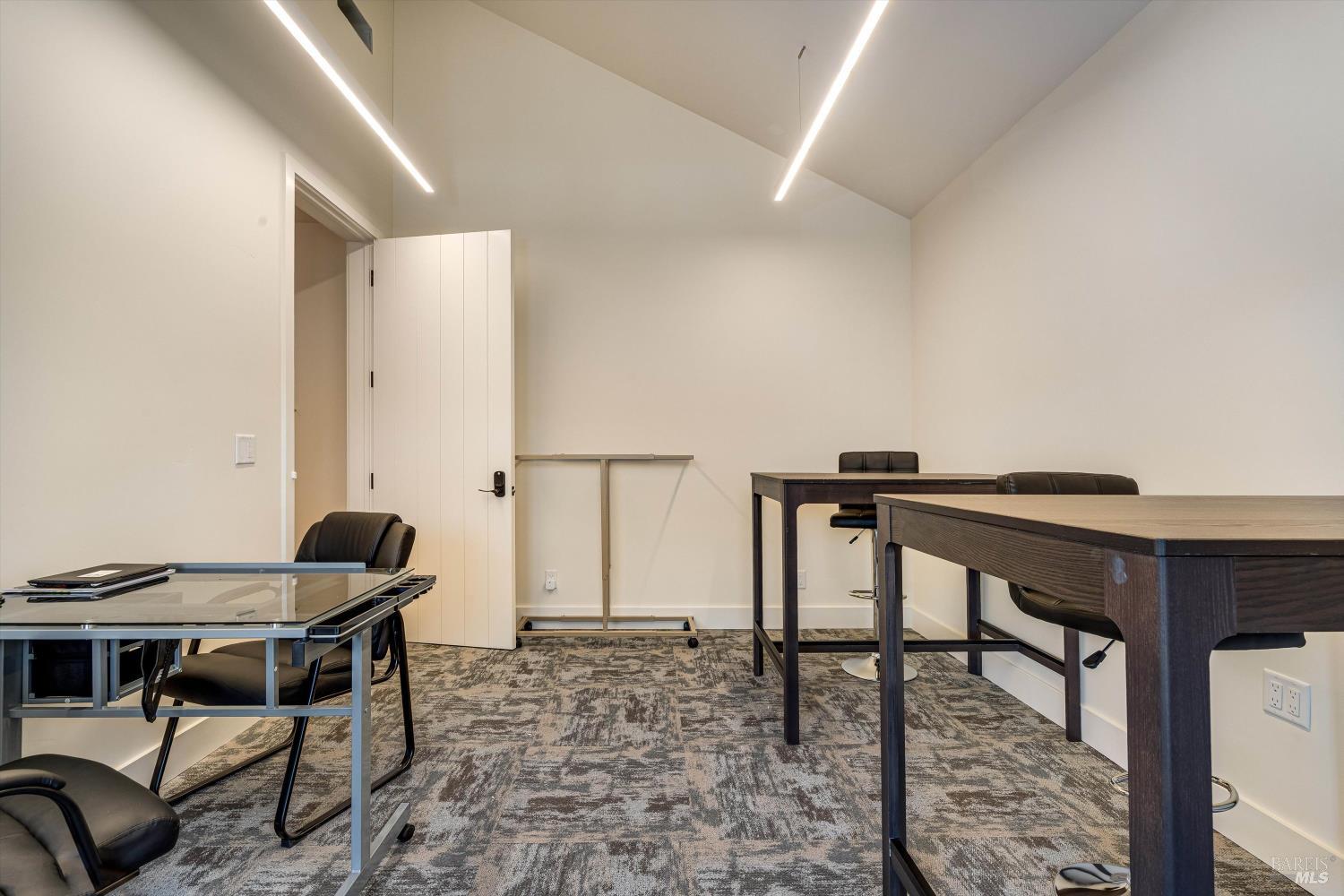 190 W Napa St
