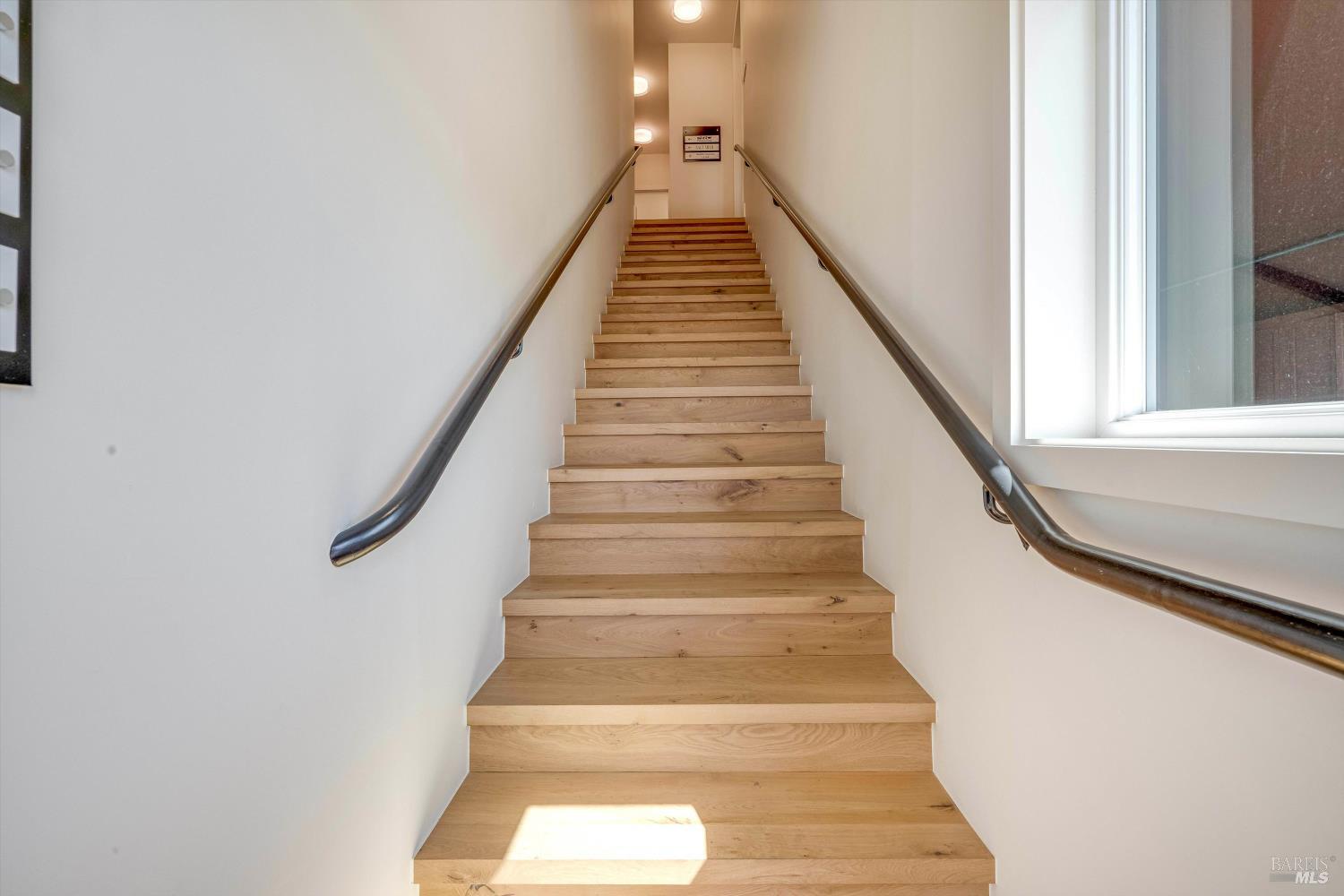 190 W Napa St