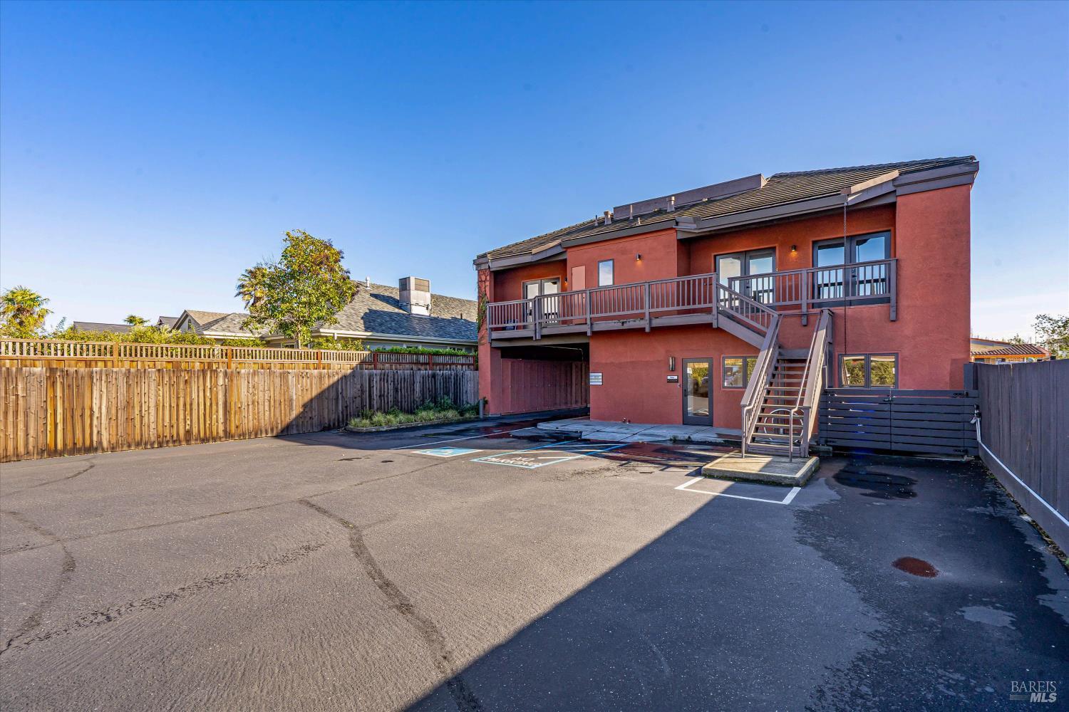 190 W Napa St