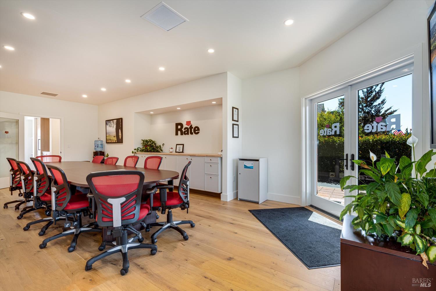 190 W Napa St