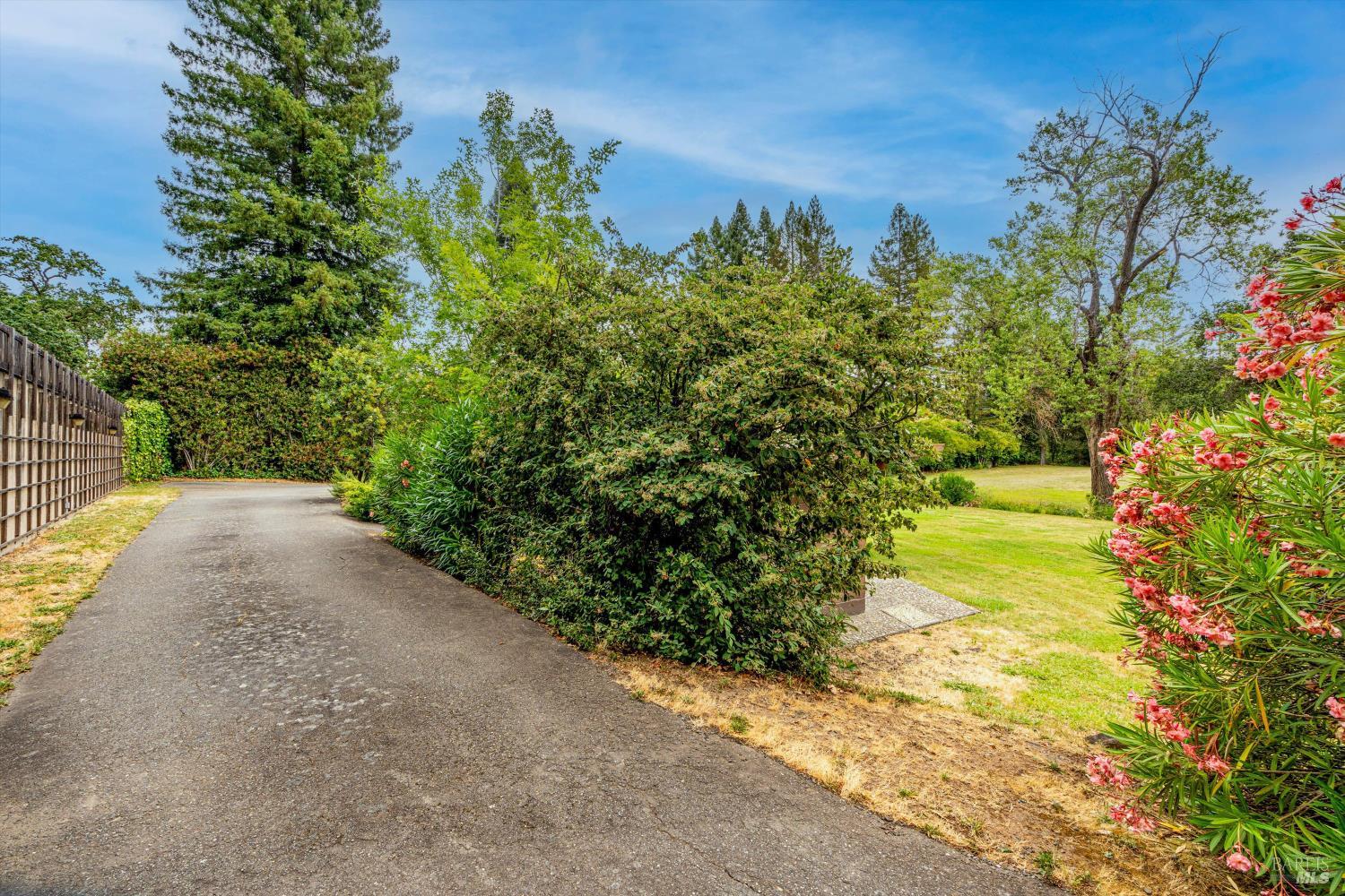 3450 Chanate Rd