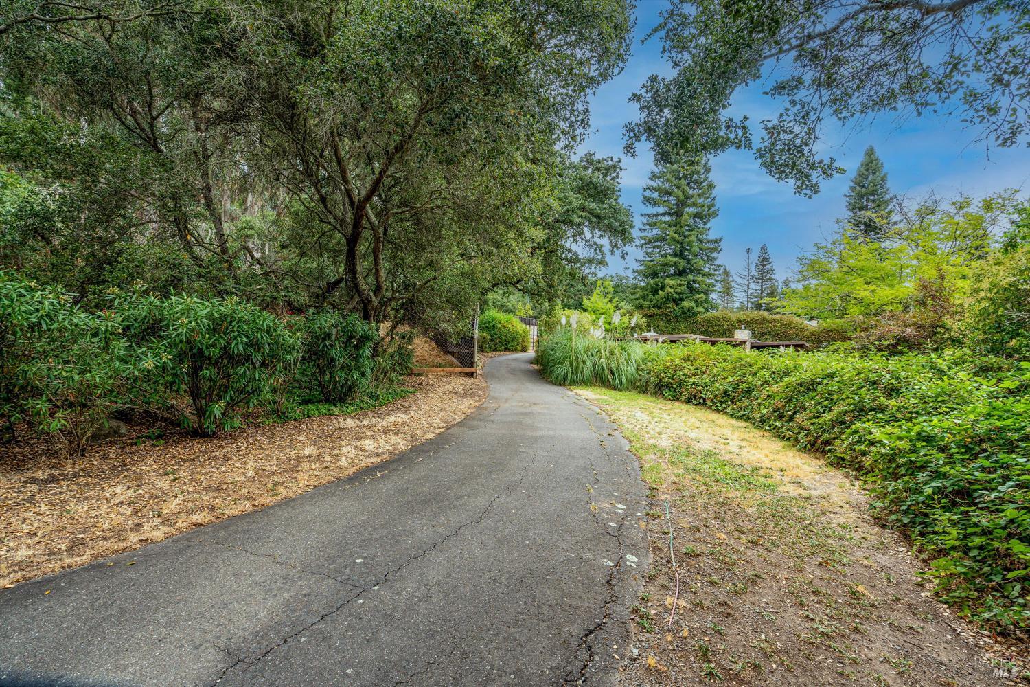 3450 Chanate Rd