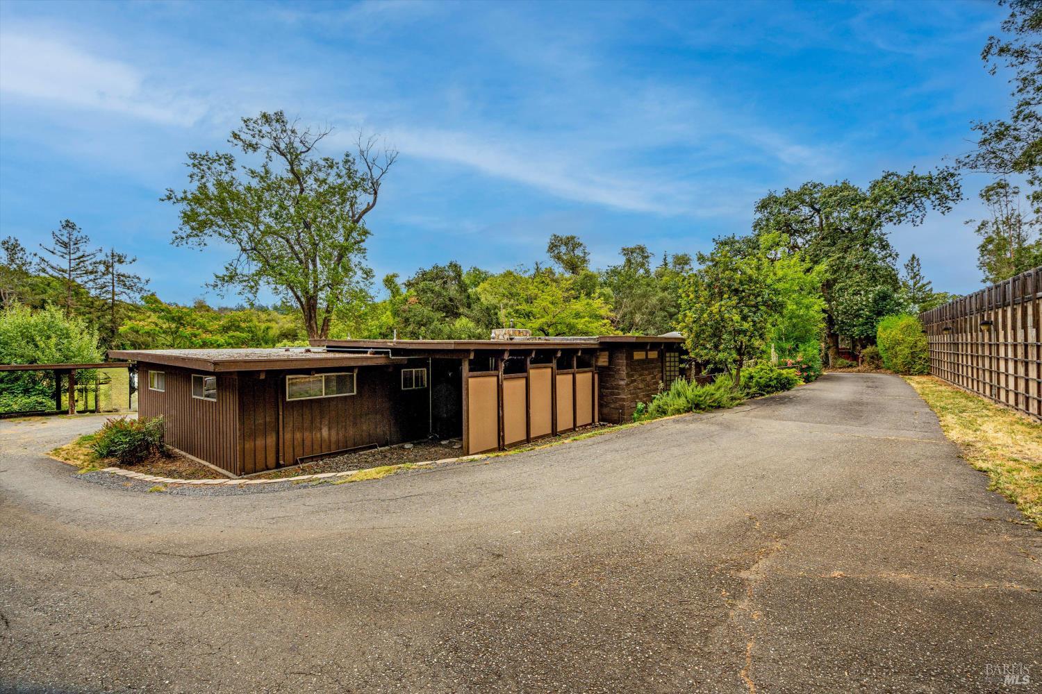 3450 Chanate Rd