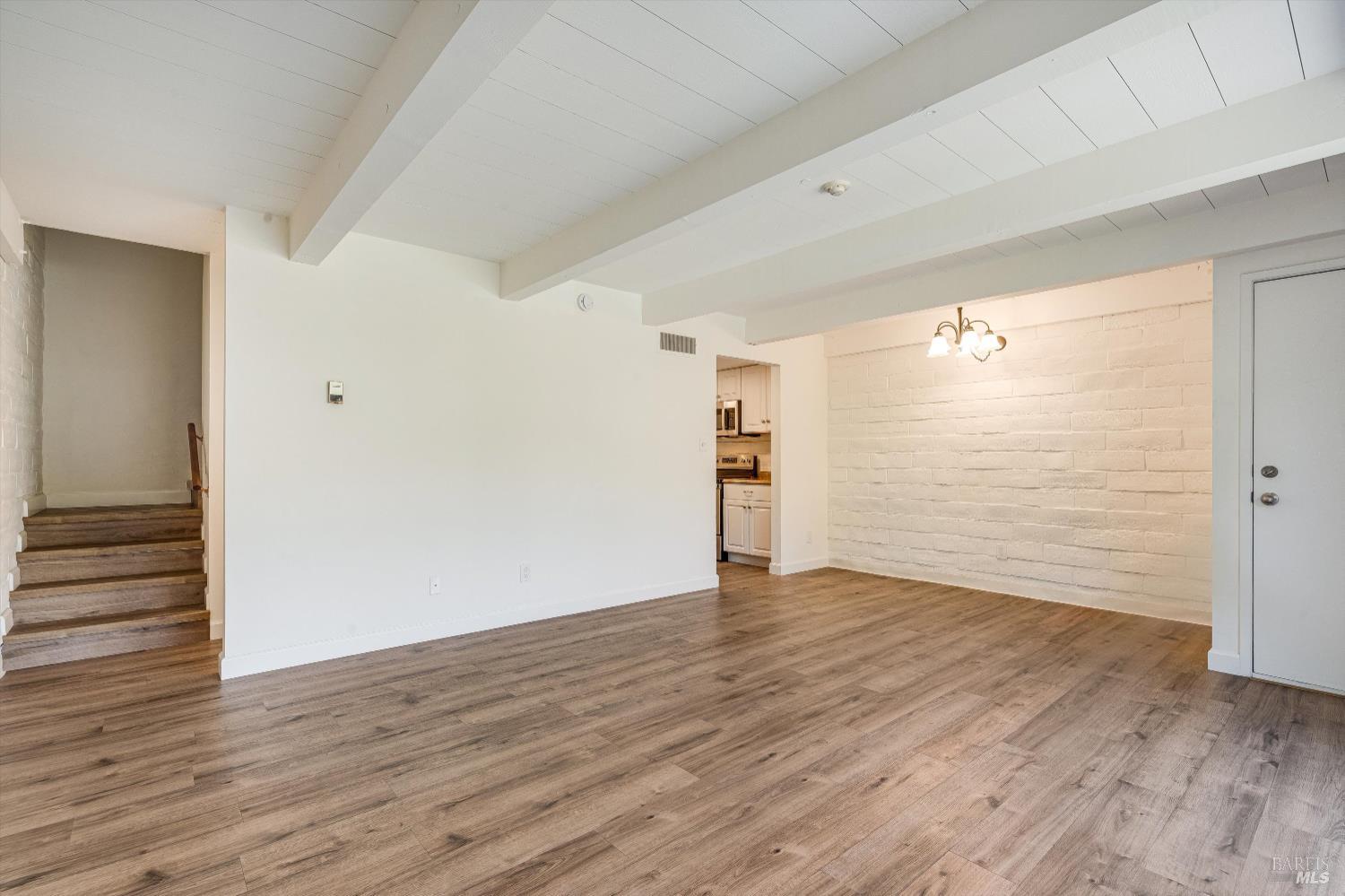 21 Avram Ave