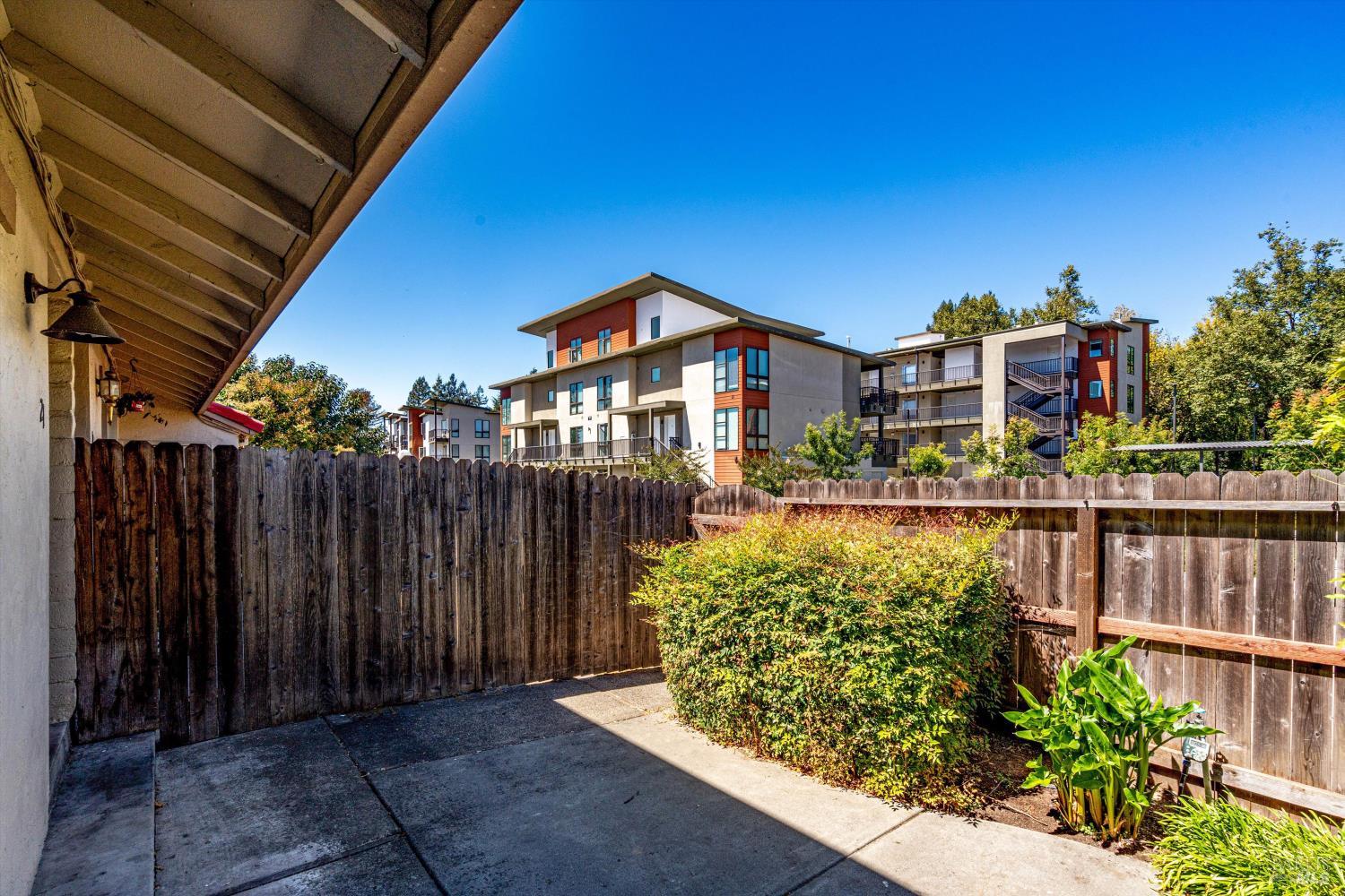 21 Avram Ave