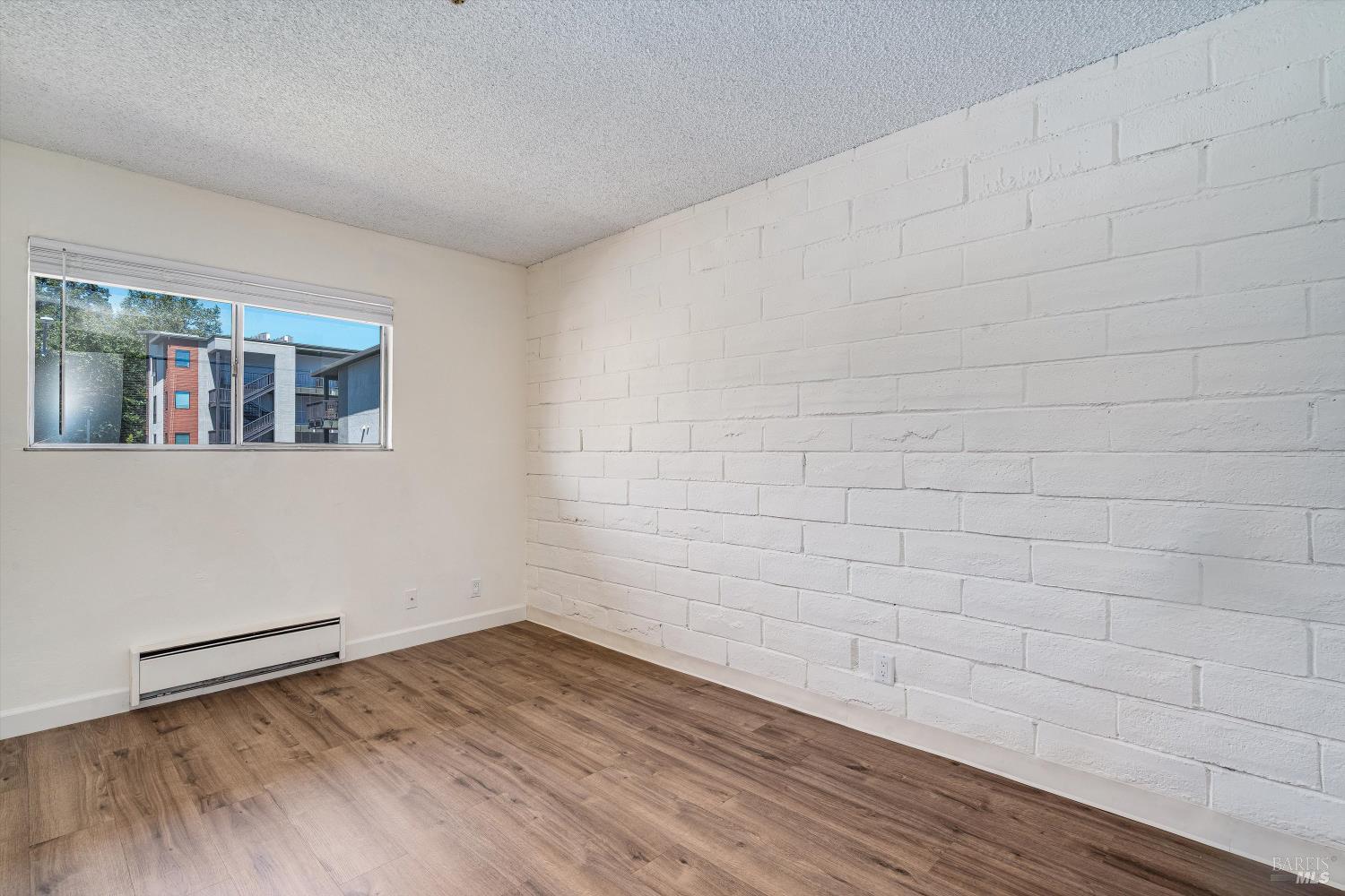 21 Avram Ave
