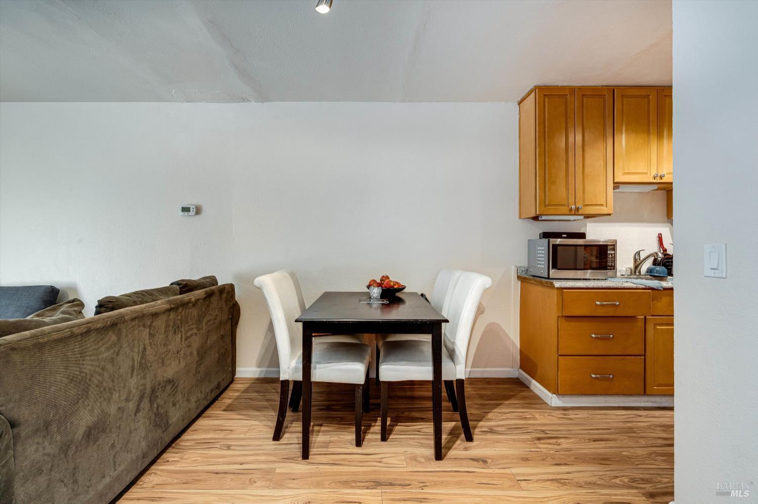 133 W Agua Caliente Rd