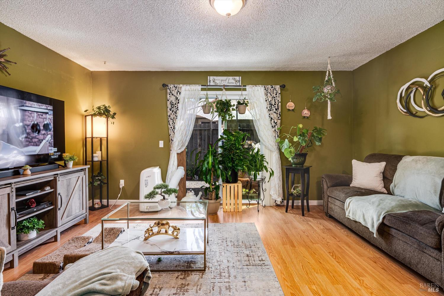 133 W Agua Caliente Rd