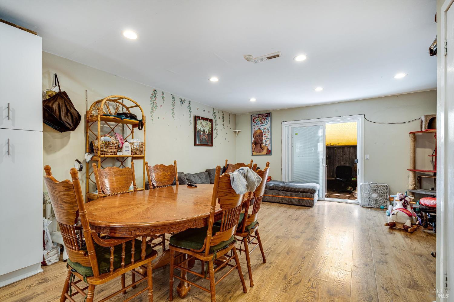 133 W Agua Caliente Rd