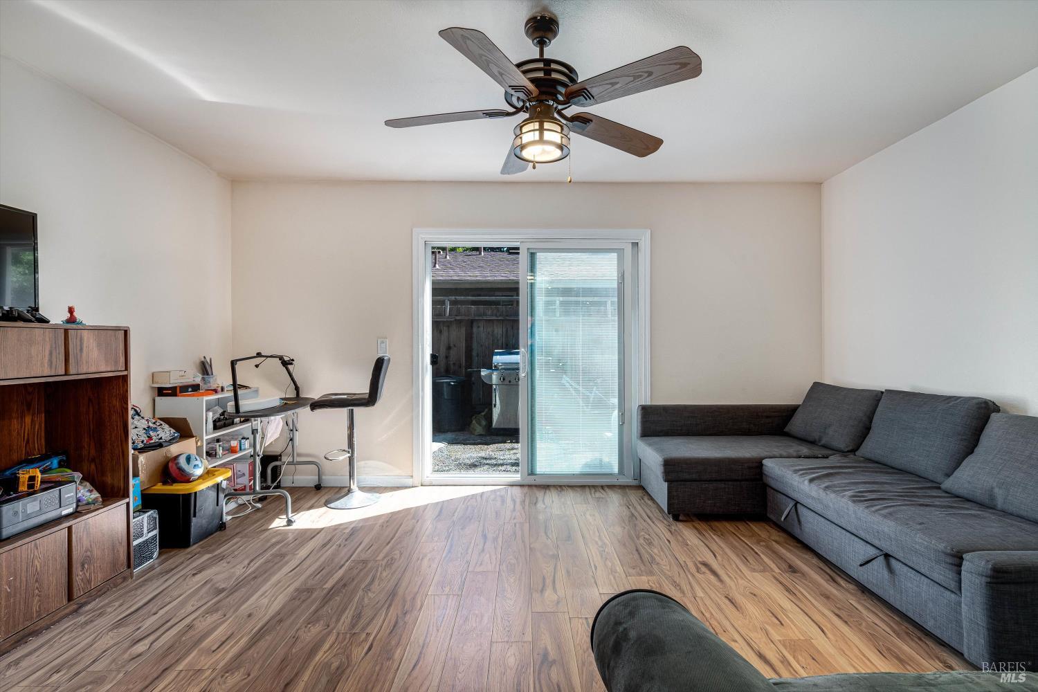 133 W Agua Caliente Rd