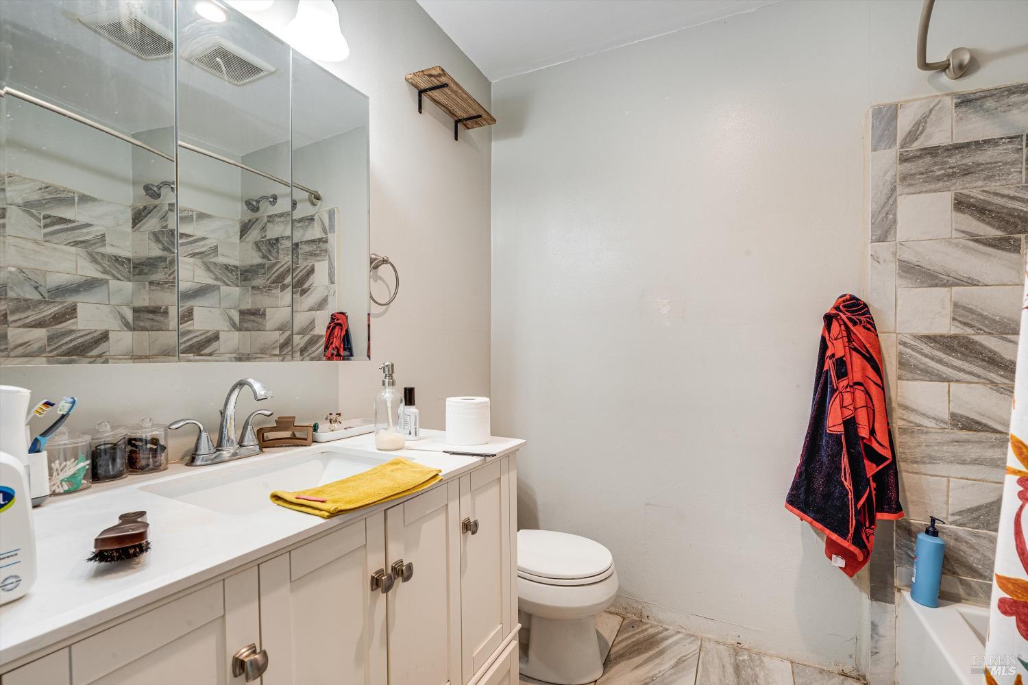 133 W Agua Caliente Rd