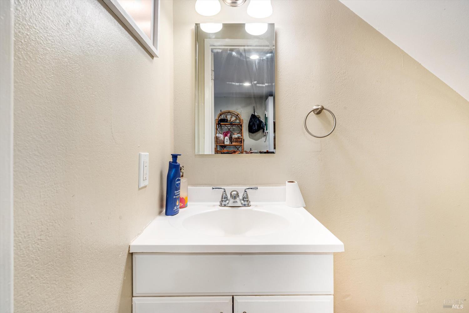 133 W Agua Caliente Rd