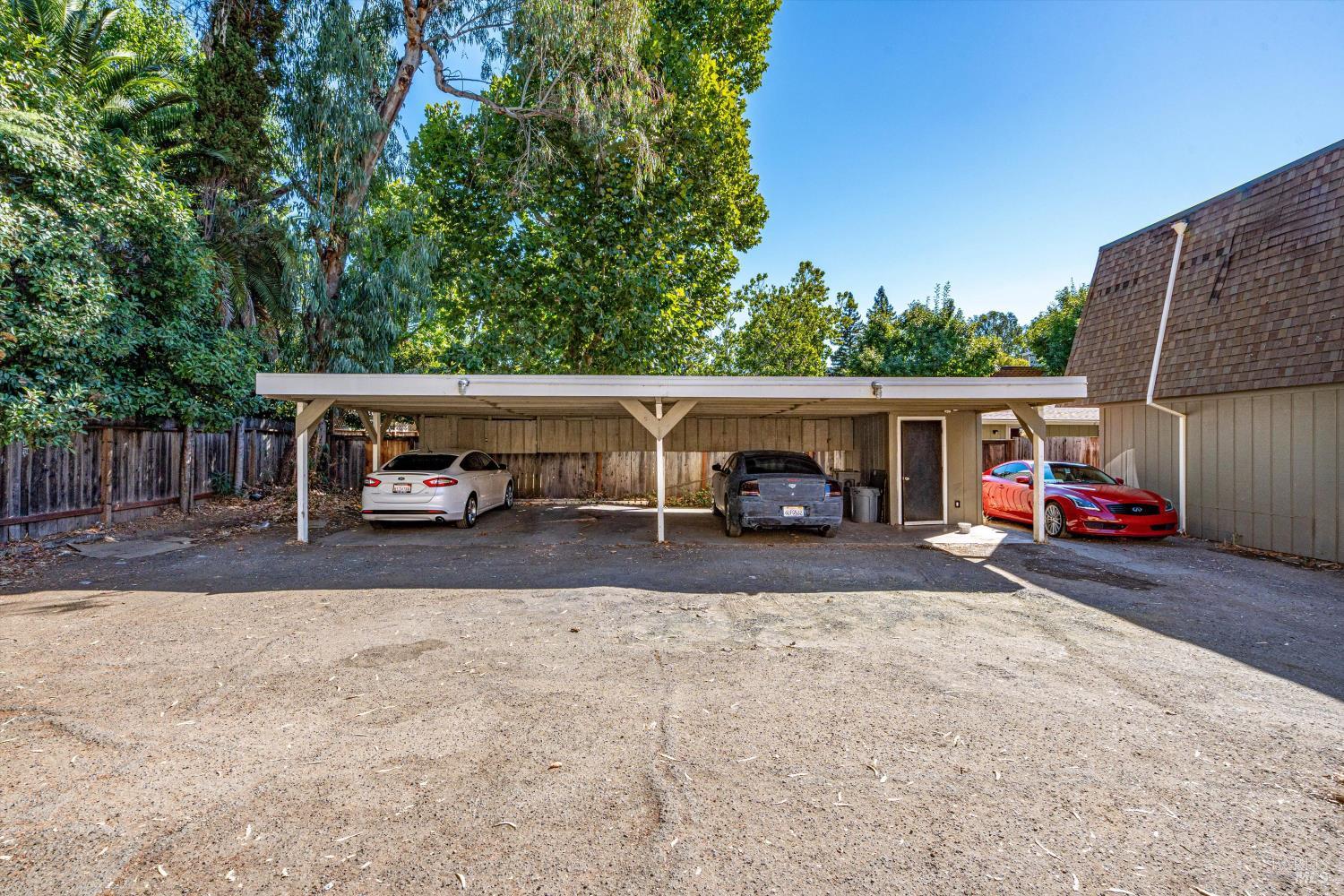 133 W Agua Caliente Rd