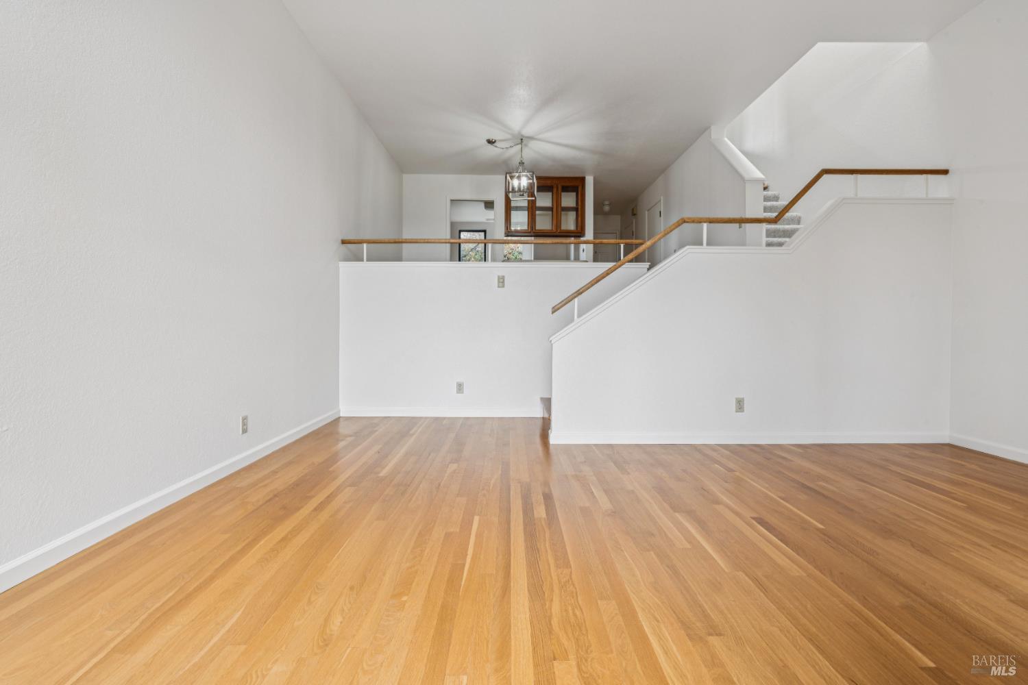 406 Donahue St