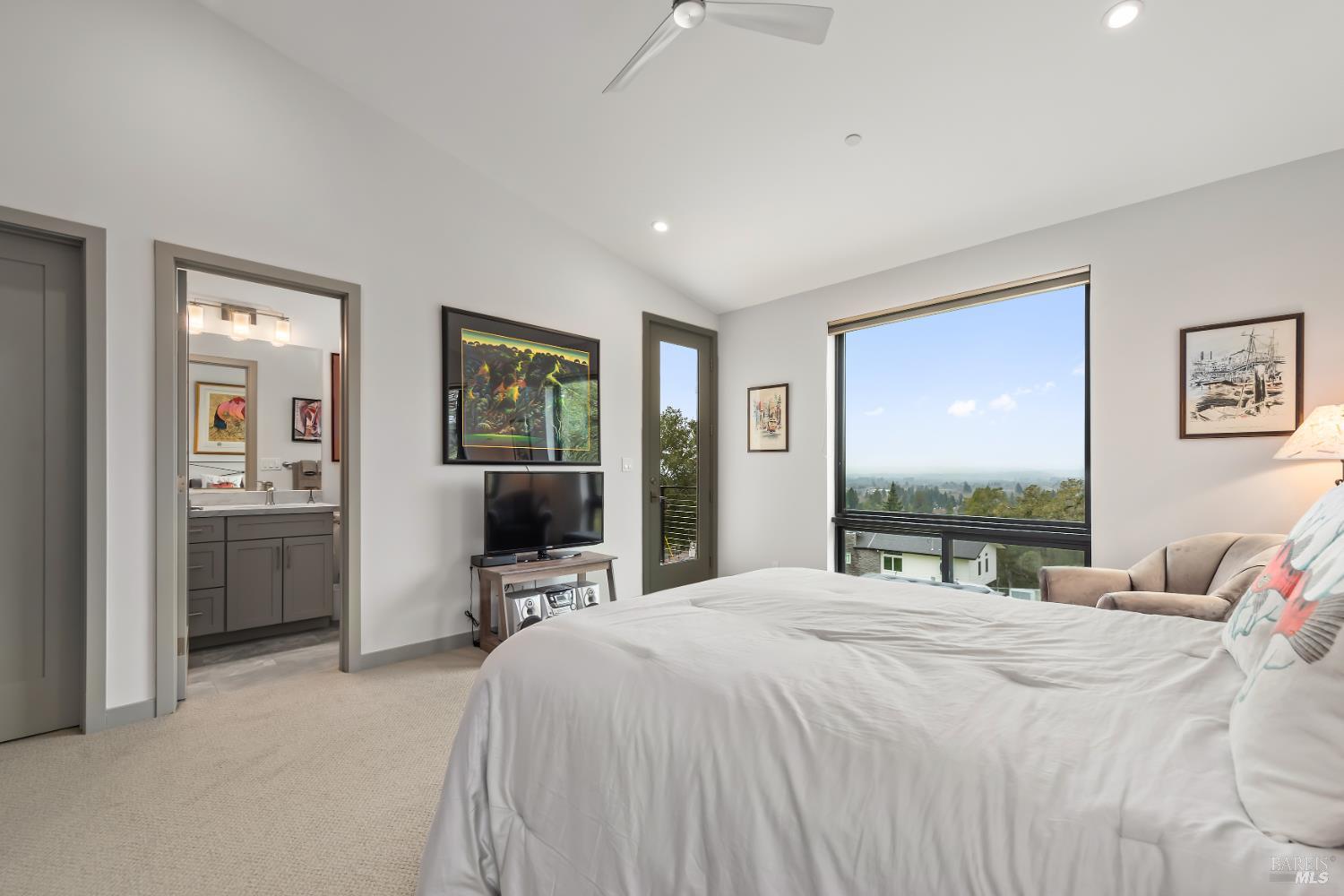 5095 Knollwood Court