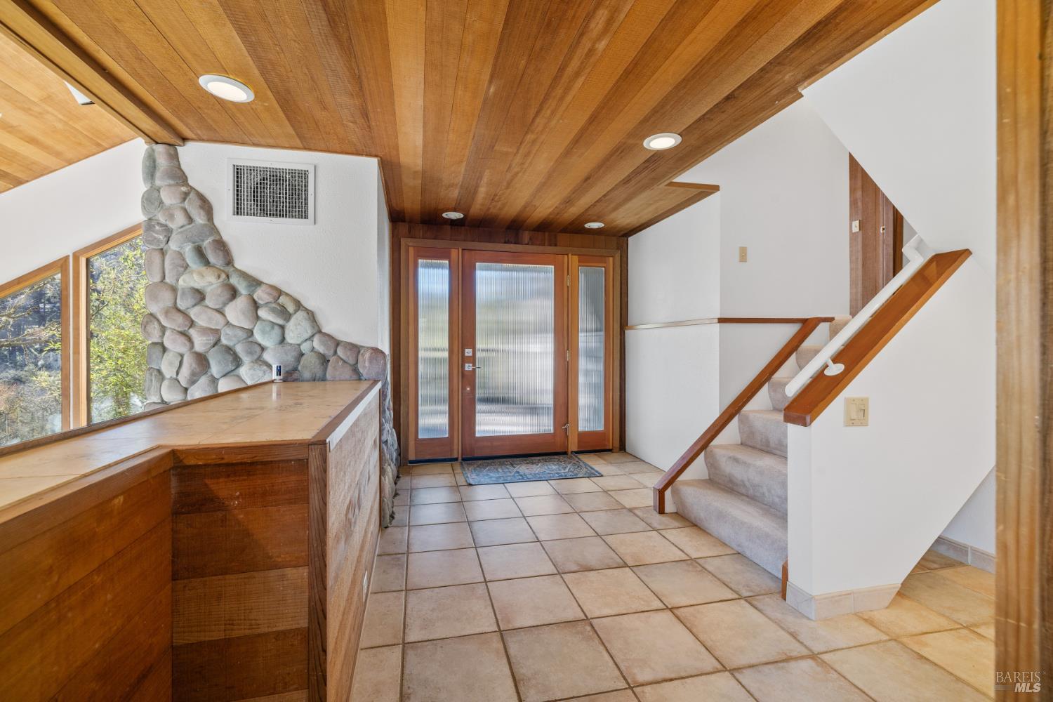 9105 Loch Haven Drive