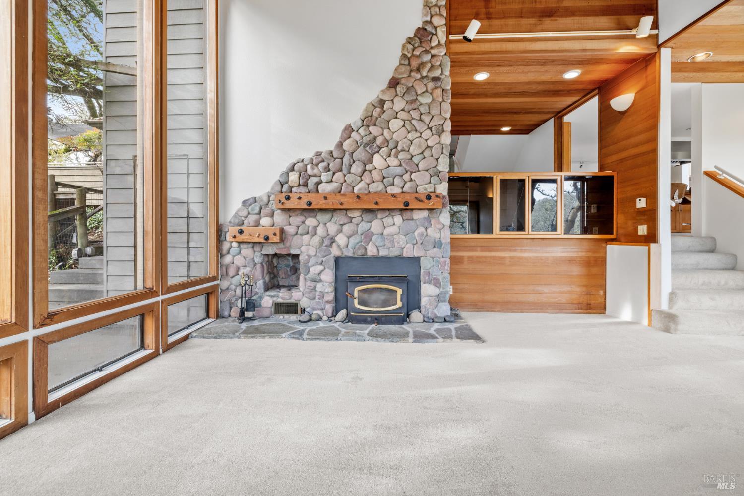 9105 Loch Haven Drive