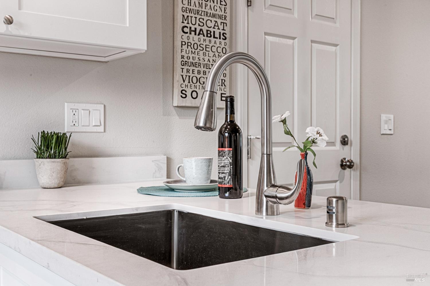 1964 Las Ventanas Drive