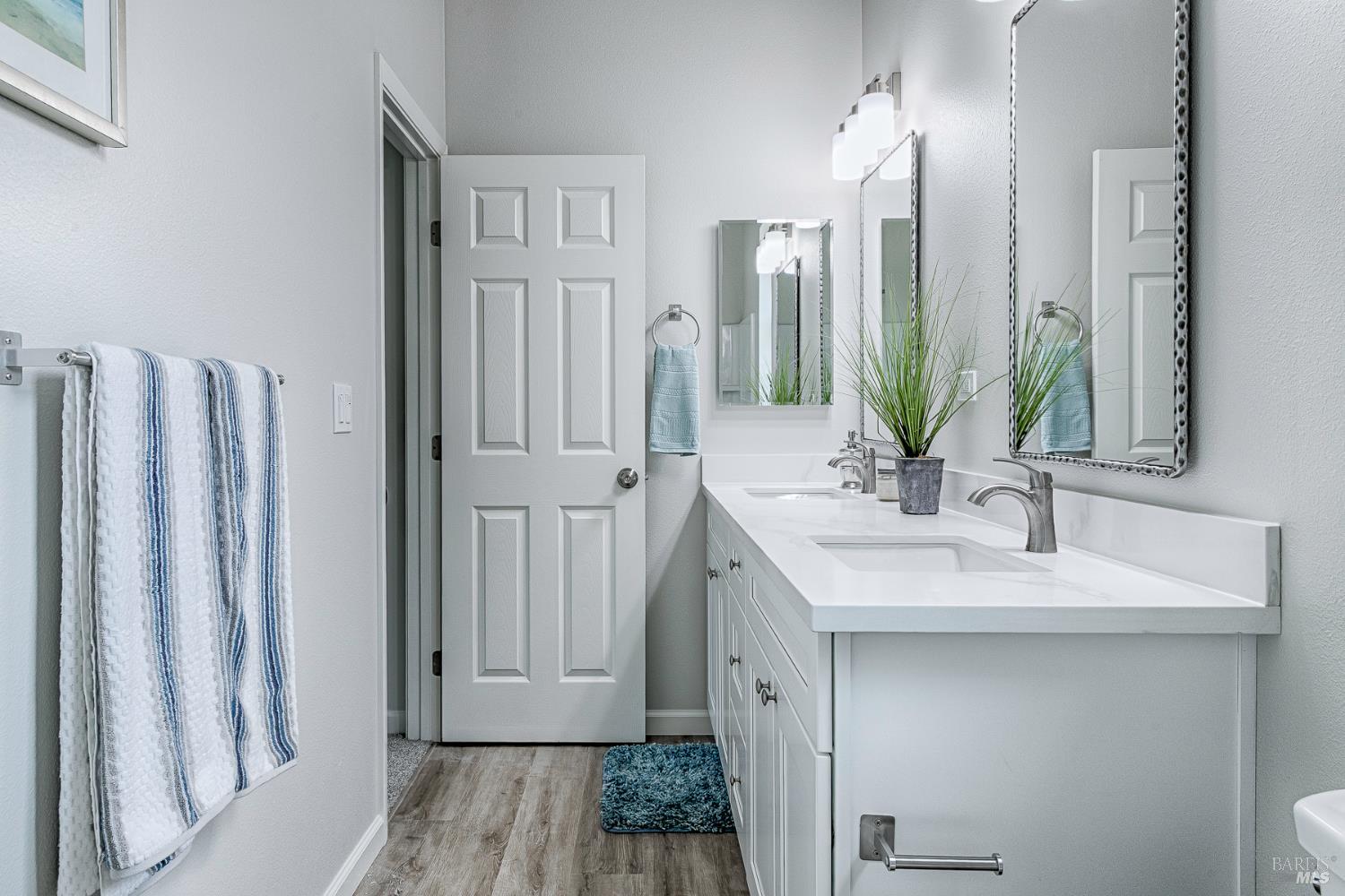 1962 Las Ventanas Drive