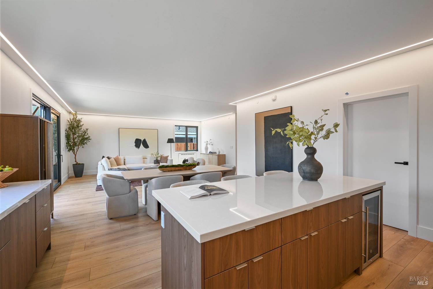 16799 Meadow Oaks Drive