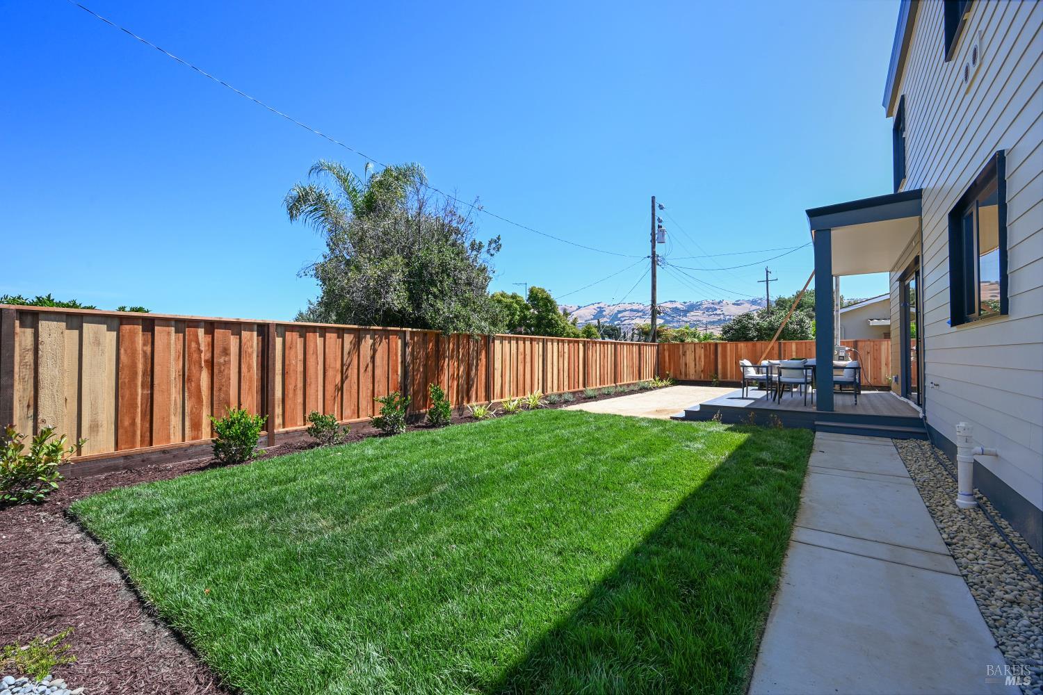 16799 Meadow Oaks Drive