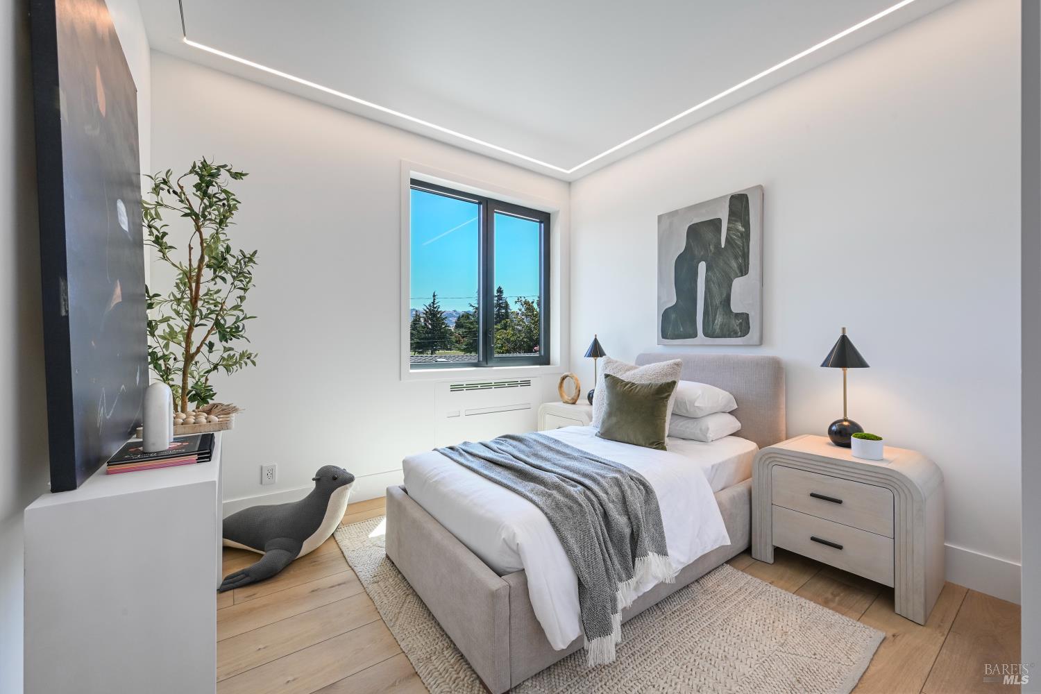 16799 Meadow Oaks Drive