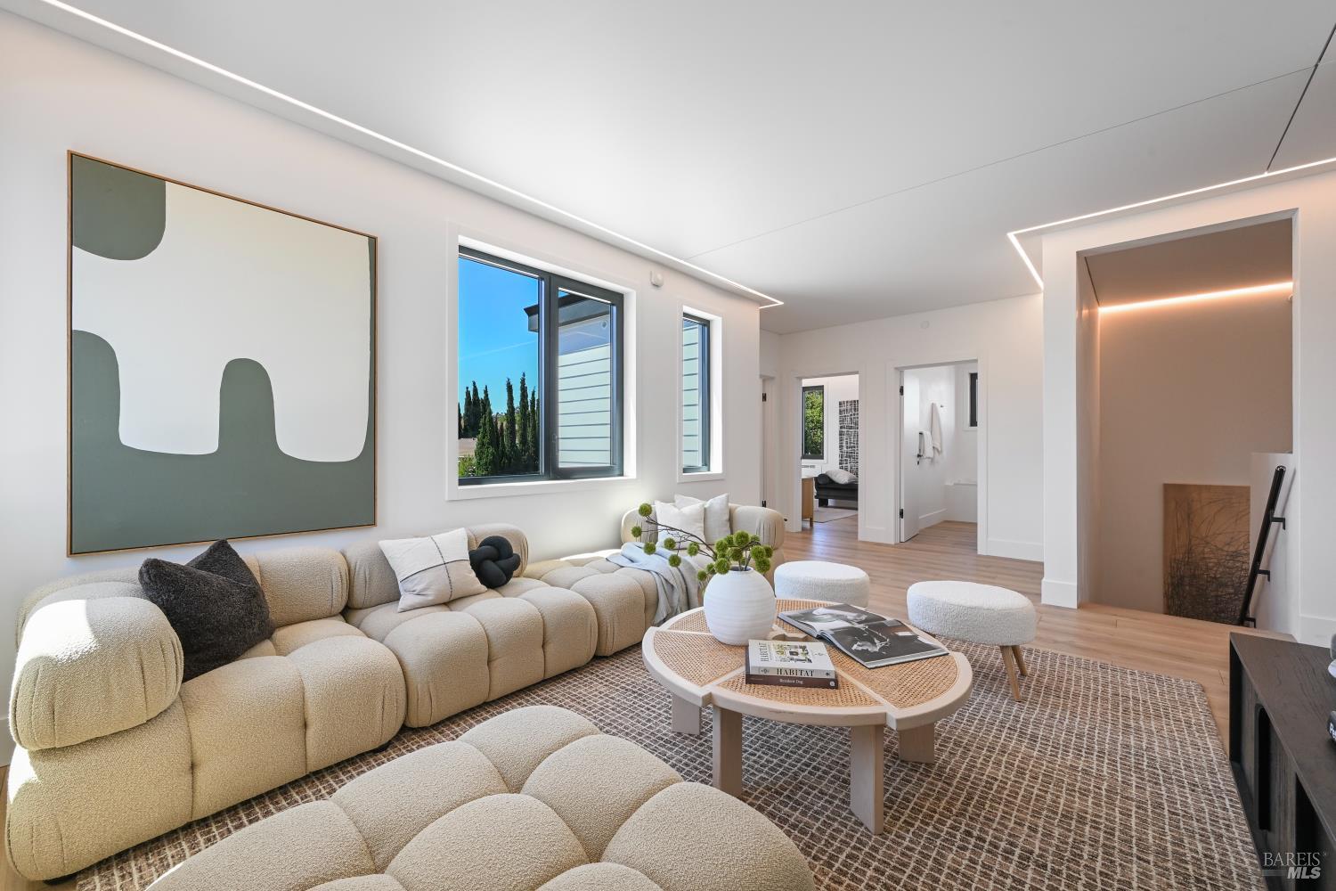 16799 Meadow Oaks Drive