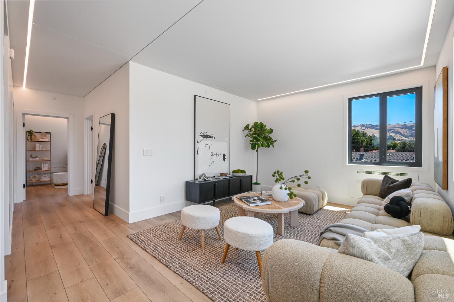 16799 Meadow Oaks Drive