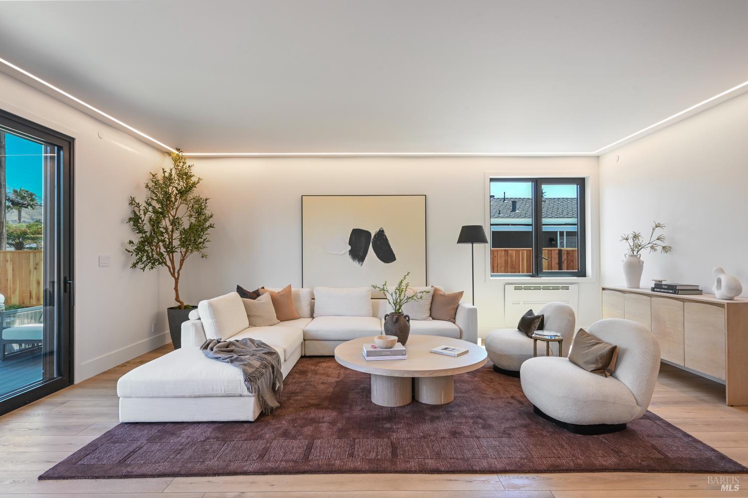 16799 Meadow Oaks Drive