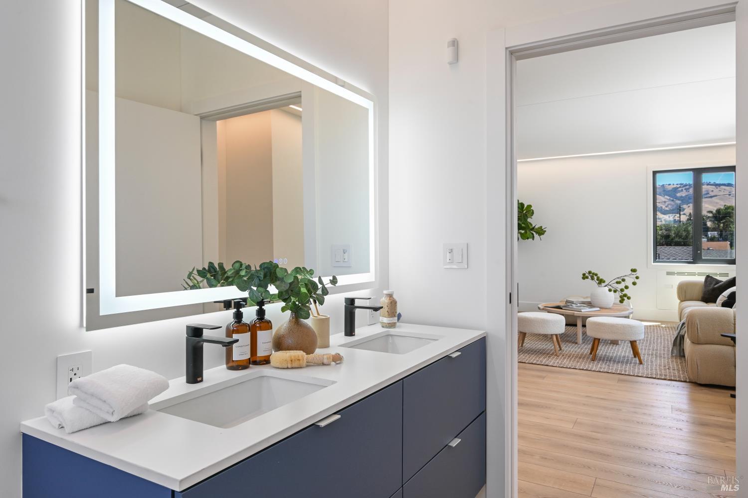 16799 Meadow Oaks Drive