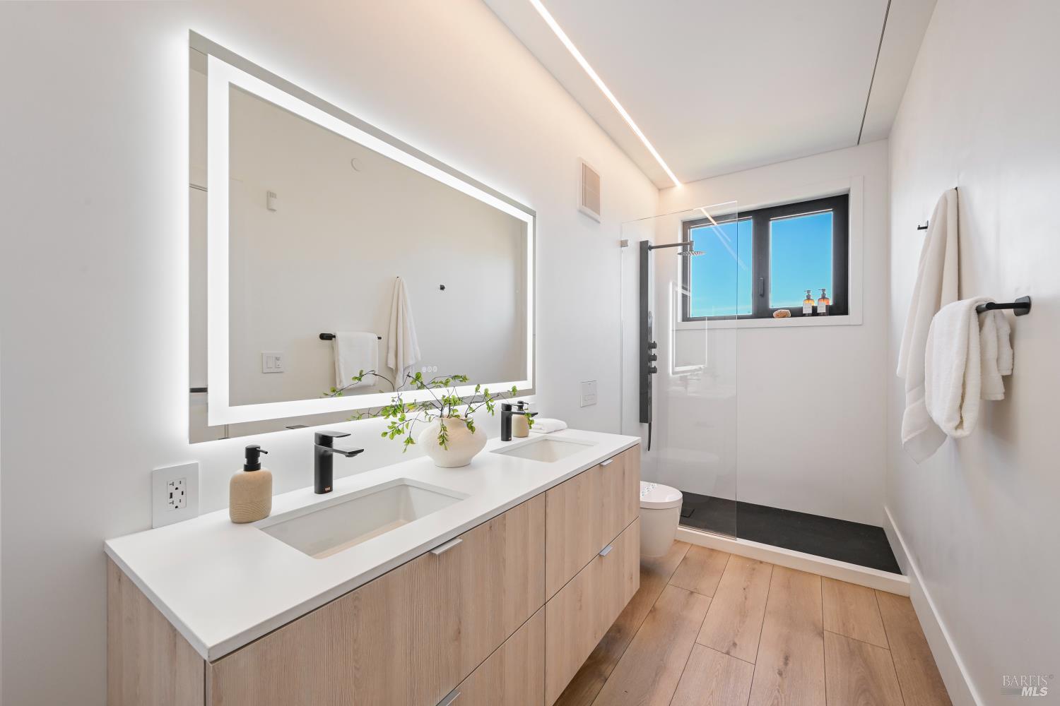 16799 Meadow Oaks Drive