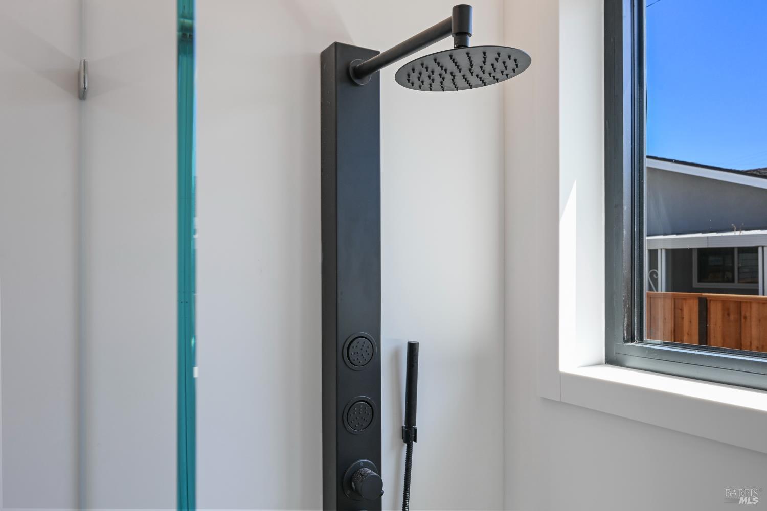 16799 Meadow Oaks Drive