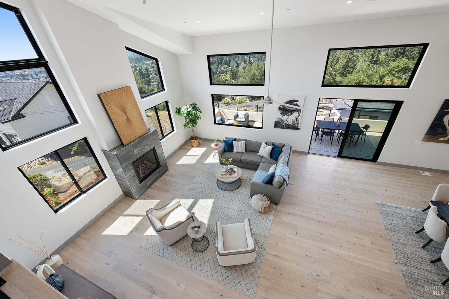 5095 Knollwood Court