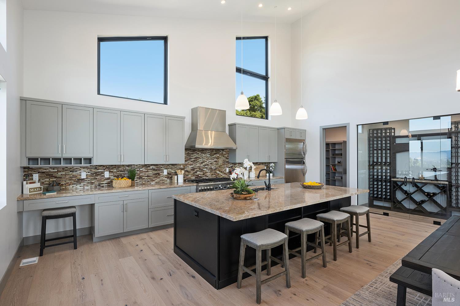 5095 Knollwood Court