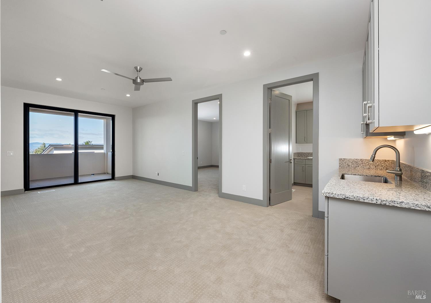 5095 Knollwood Court