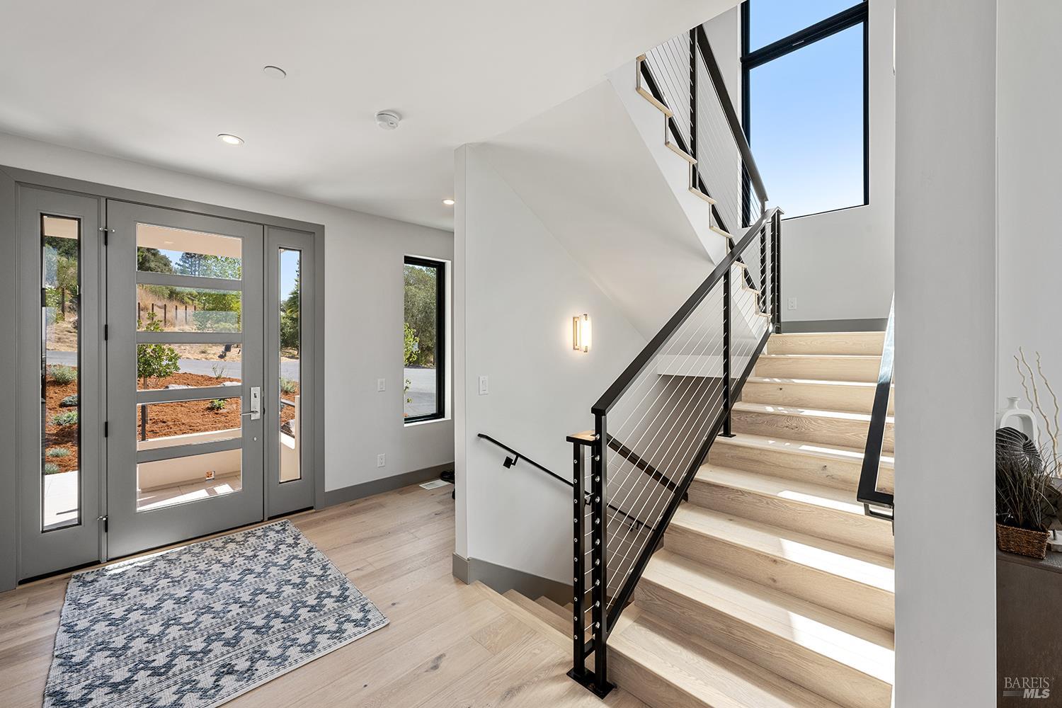 5095 Knollwood Court