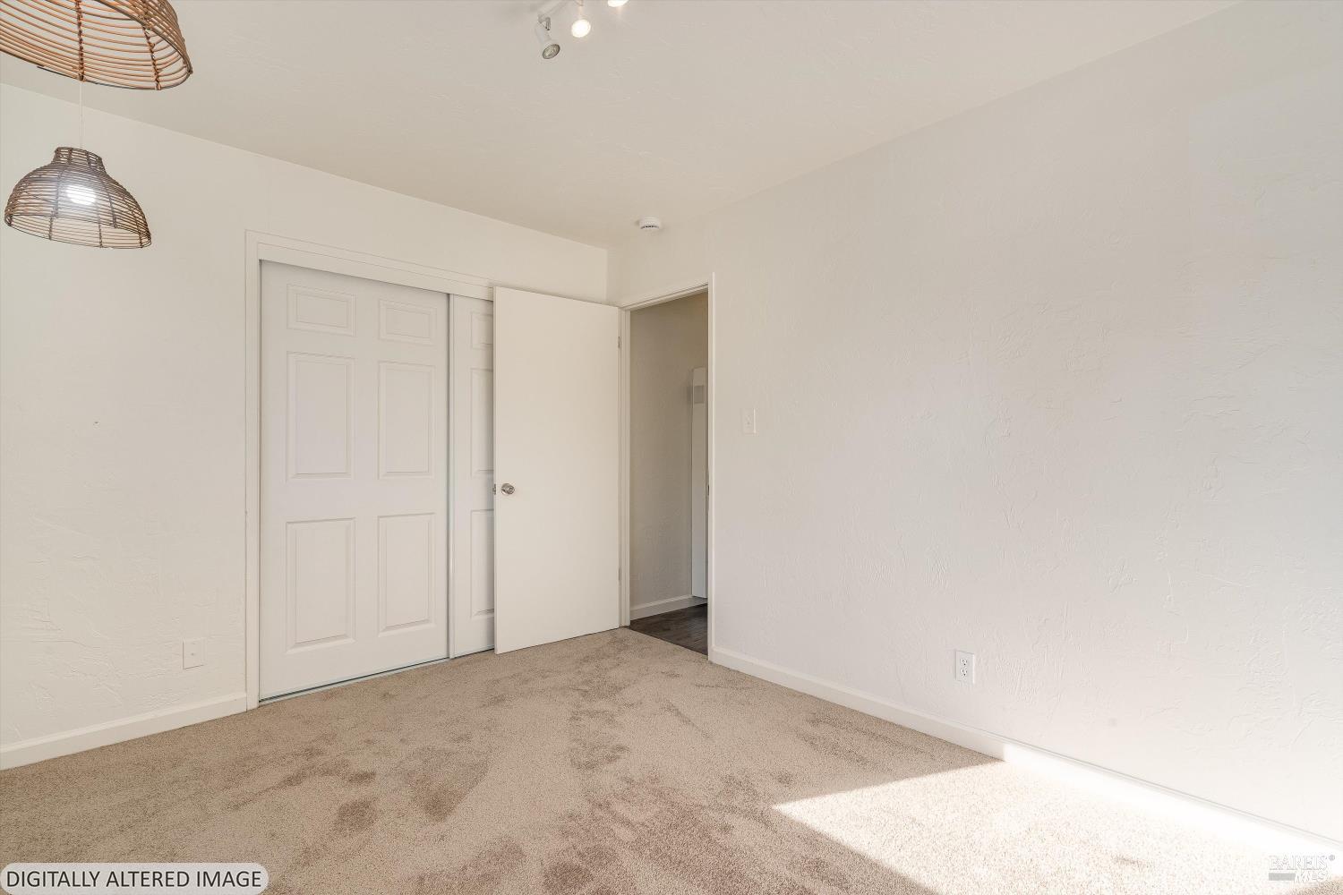 2559-2561 Northcoast Street