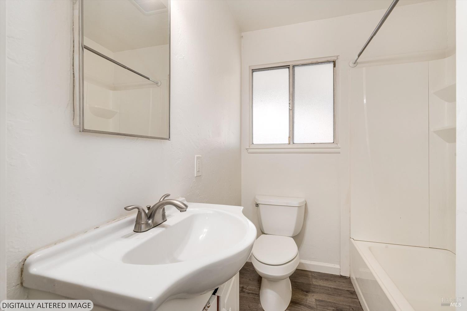 2559-2561 Northcoast Street