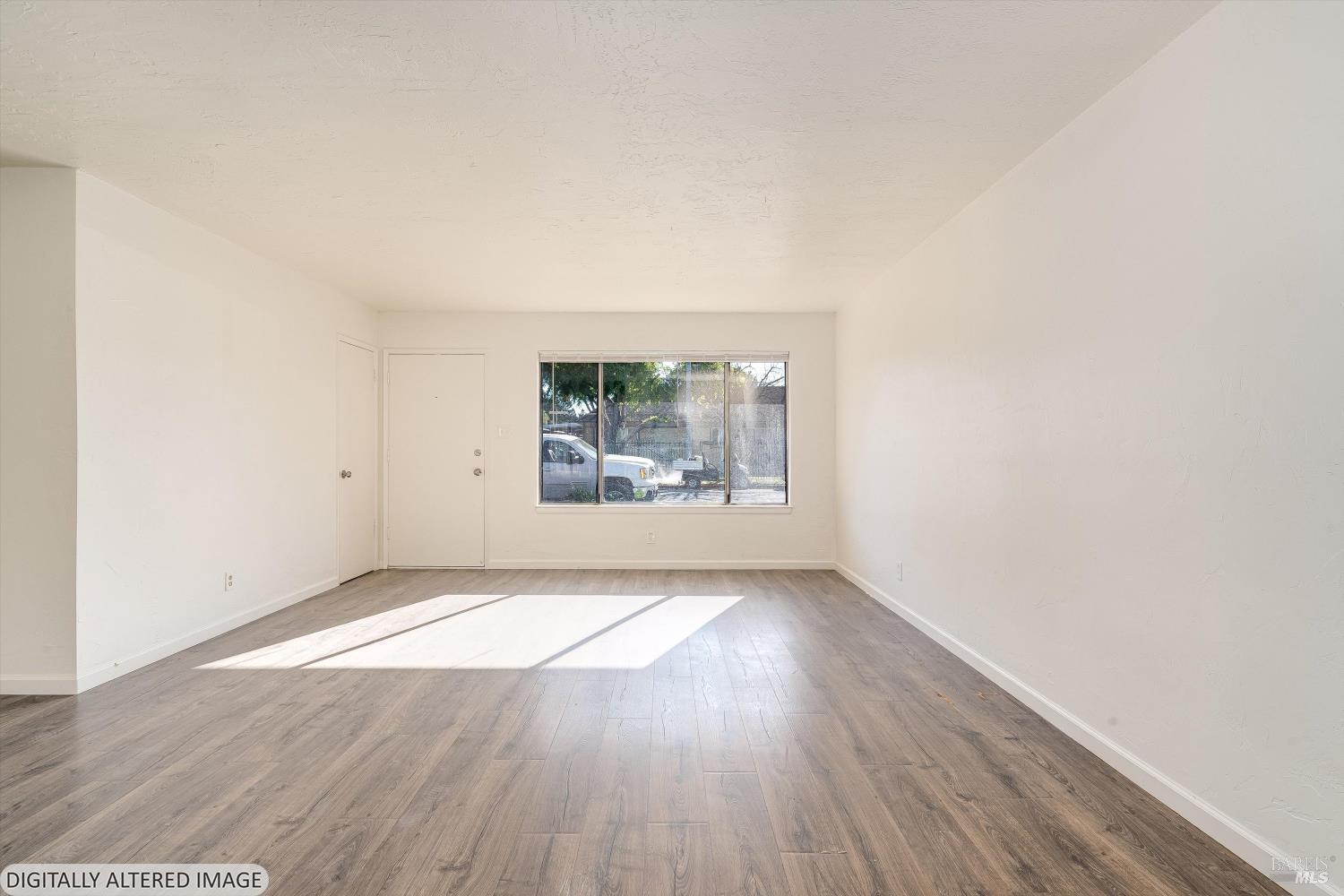 2559-2561 Northcoast Street