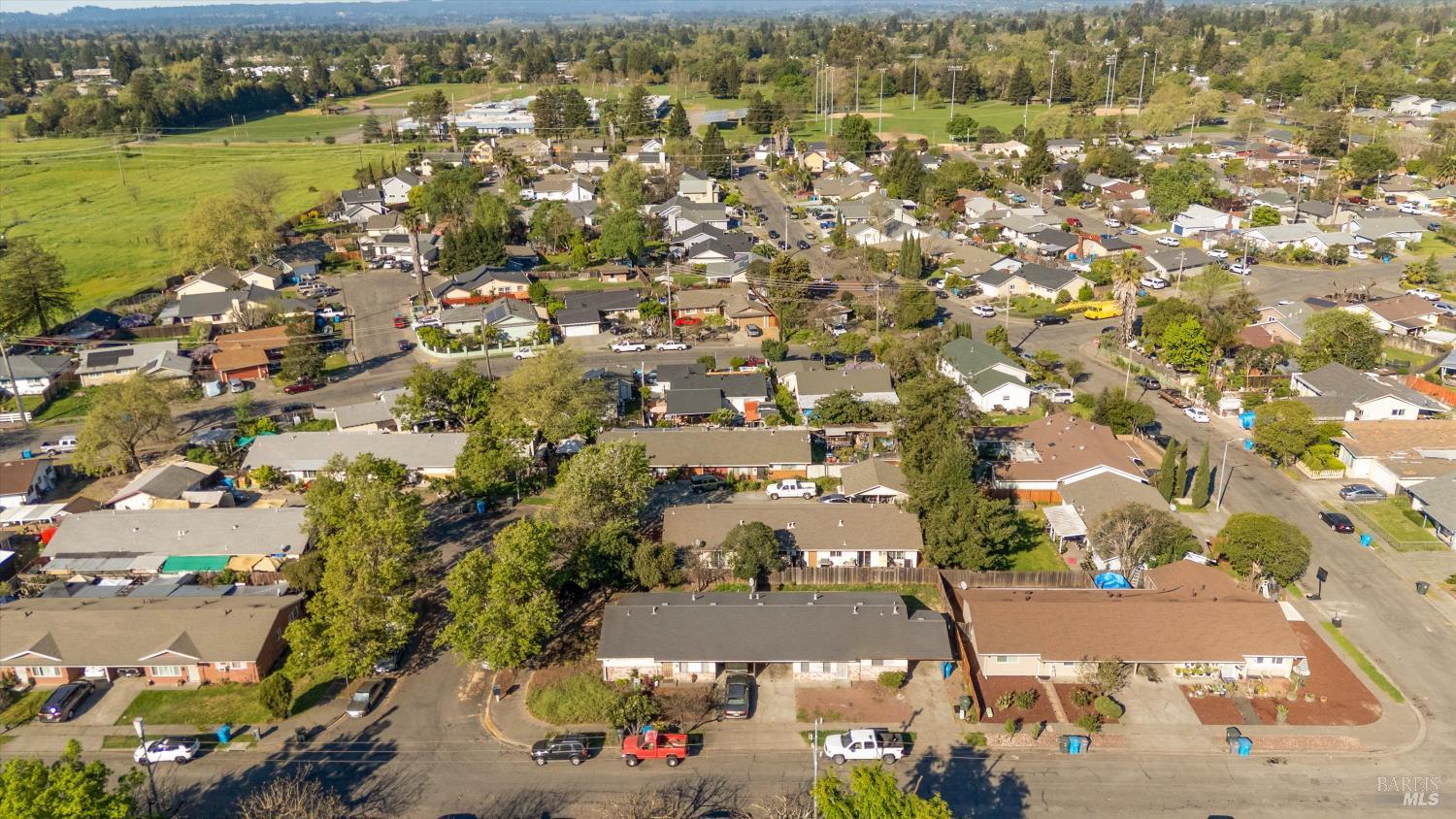 2559-2561 Northcoast Street