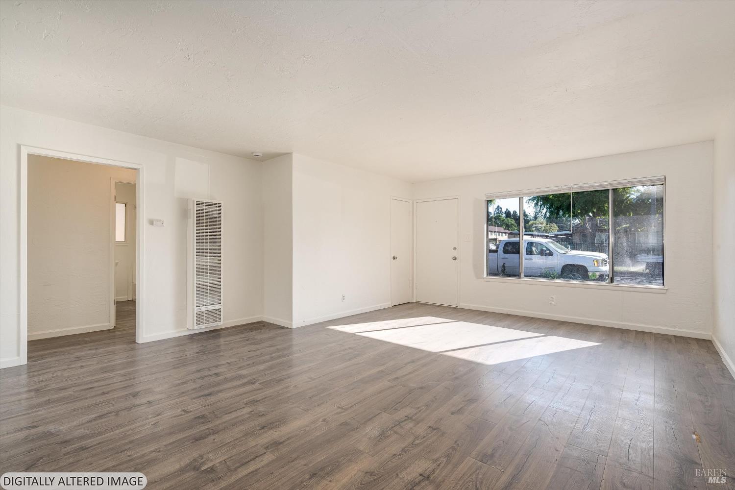 2559-2561 Northcoast Street