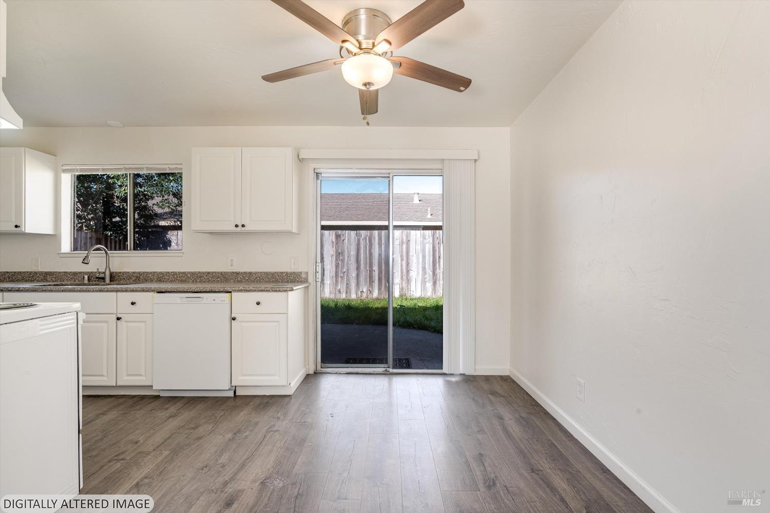 2559-2561 Northcoast Street