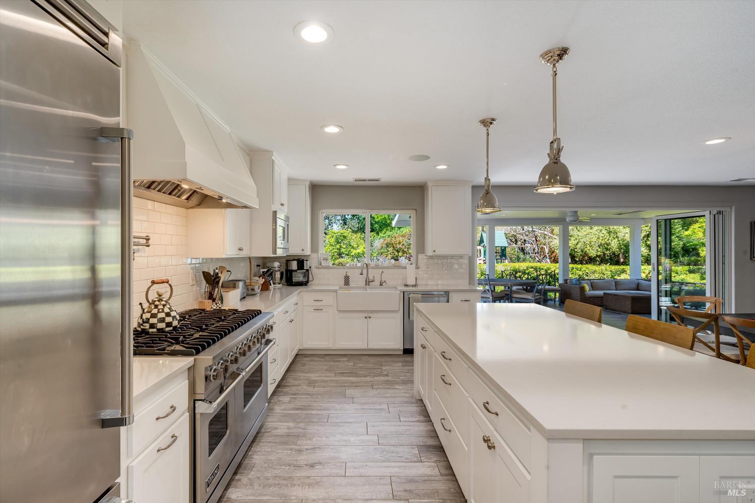 10 Oak Tree Drive