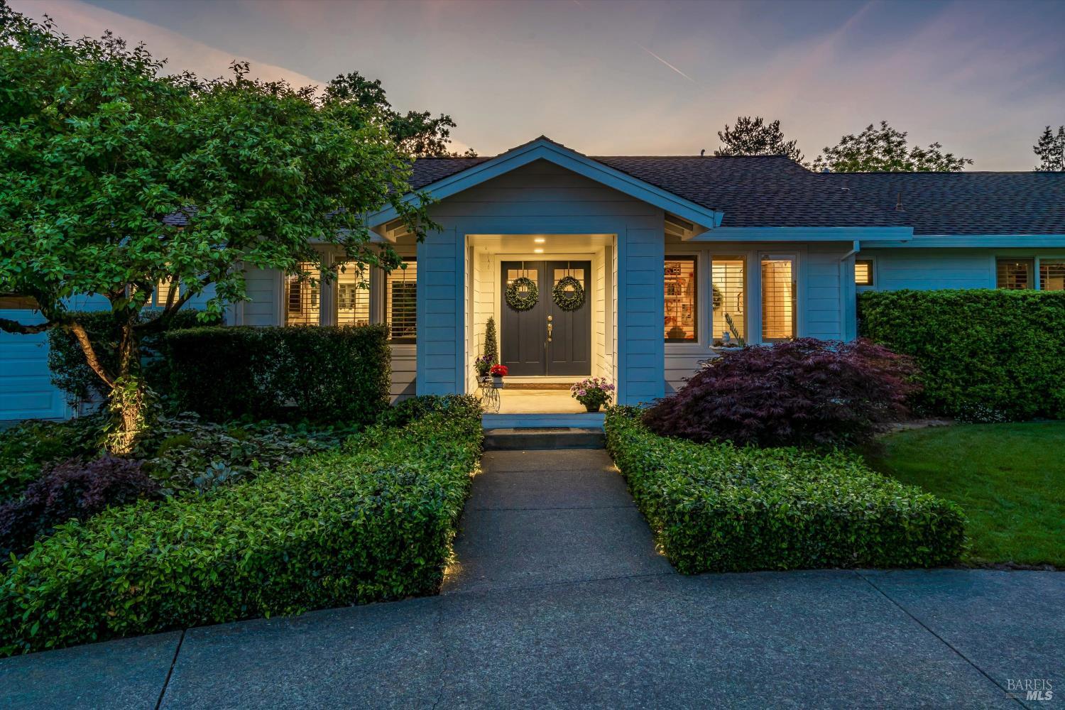 10 Oak Tree Drive