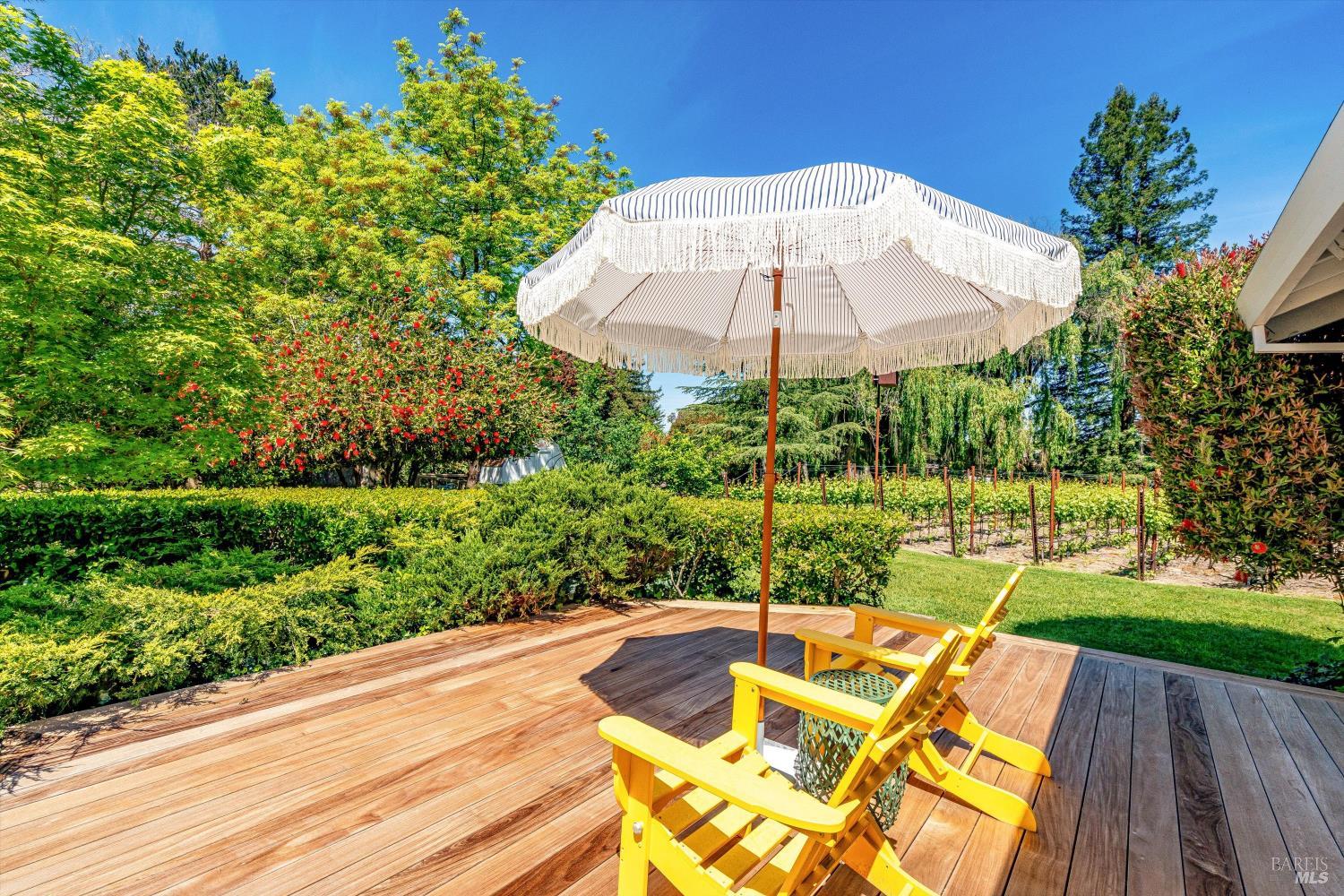 10 Oak Tree Drive