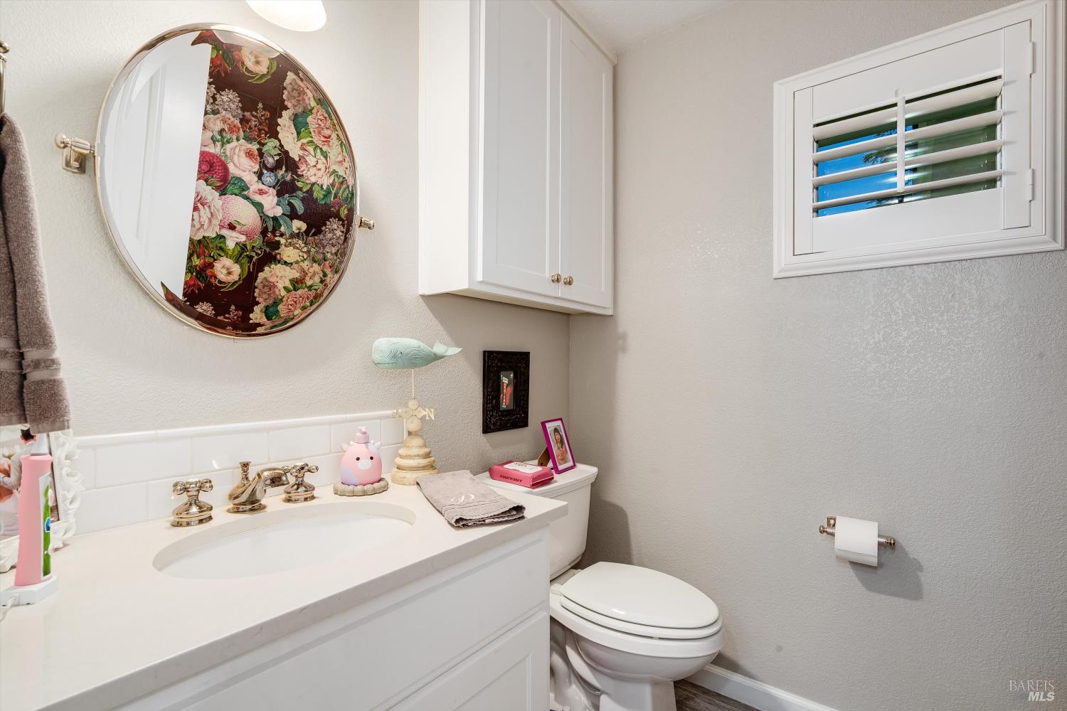 10 Oak Tree Drive