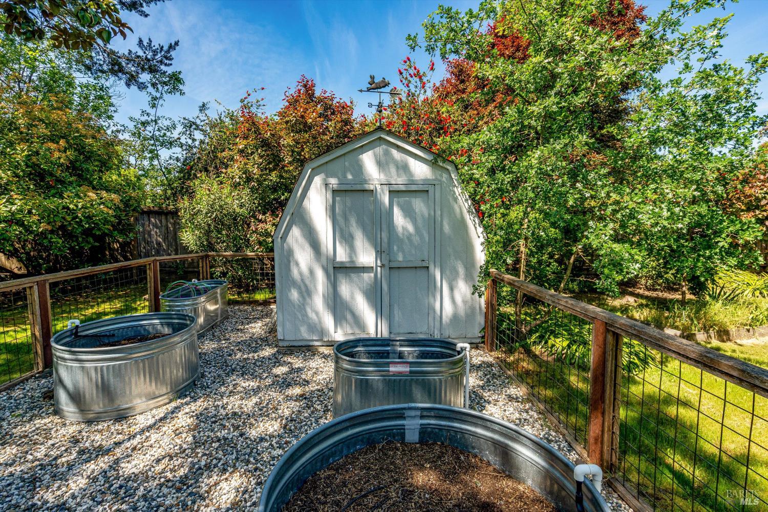 10 Oak Tree Drive